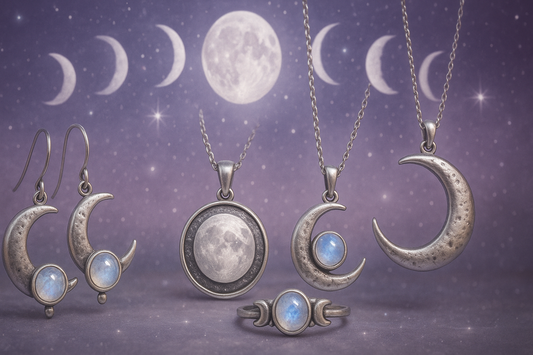 Phases Lunaires et Bijoux : Harmoniser Votre Énergie avec les Cycles de la Lune | Elyra Shine